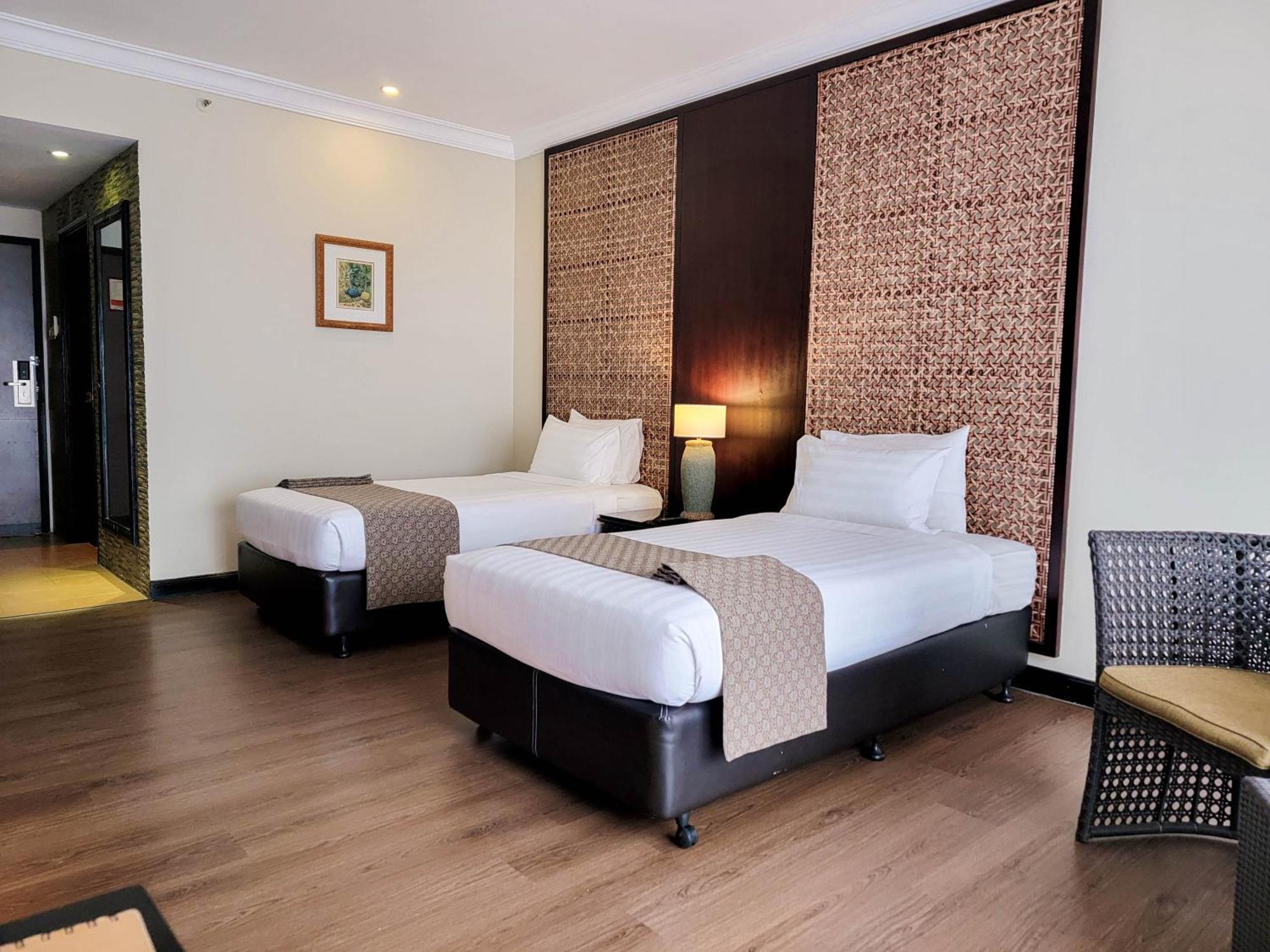 Mines Beach Resort Hotel Seri Kembangan Exterior foto